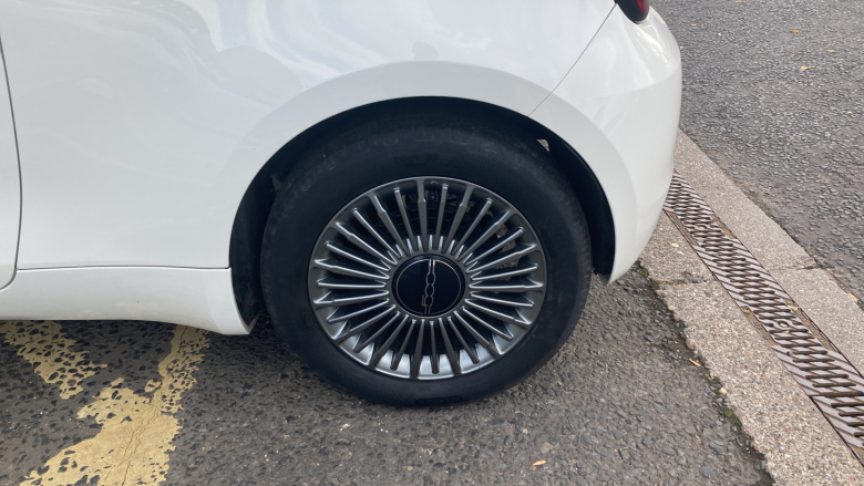 Fiat 500 87kW Icon 42kWh 3dr Auto Electric Hatchback